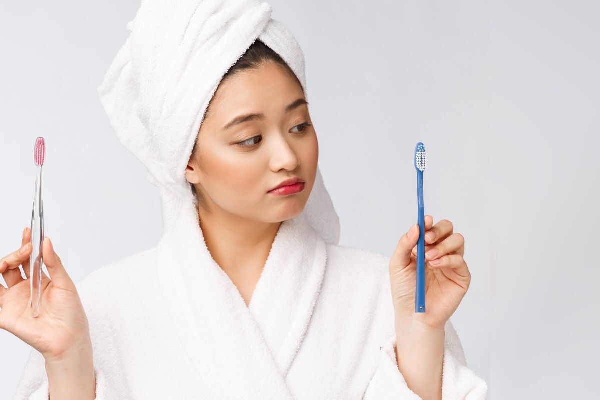 Soft vs. Hard Toothbrushes: Which One Is Best for Your Teeth in Newark, DE?